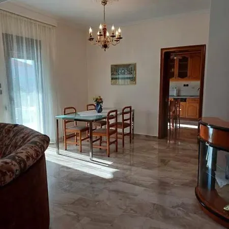 Apartament Bis Zu 6 Personen *